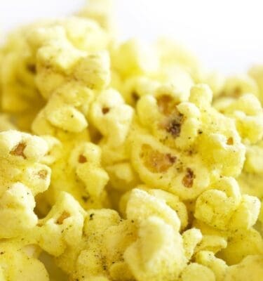 White Cheddar & Cracked Pepper Popcorn
